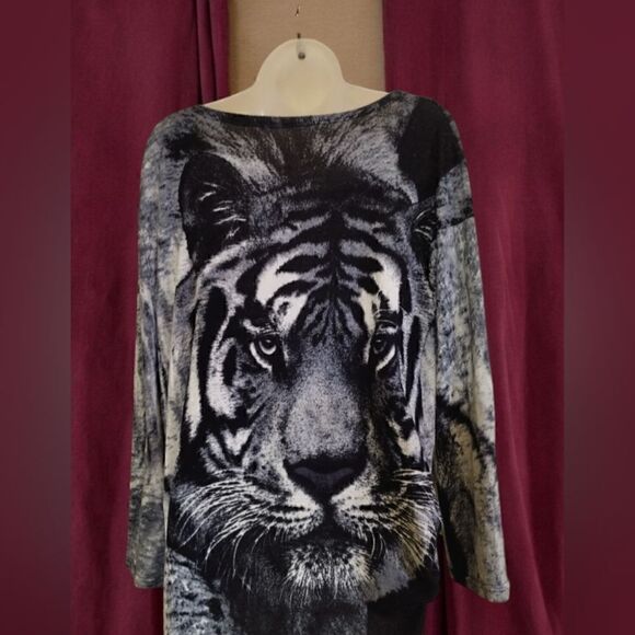 SWEATER with TIGER & RHINESTONE Whiskers SOFT! 2 sides rushed - Picture 8 of 14